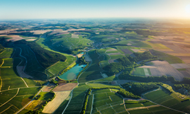 Chablis vu du Ciel... les Climats se révèlent tout simplement © BIVB / IBANEZ A. Chablis vu du Ciel... les Climats se révèlent tout simplement © BIVB / IBANEZ A.