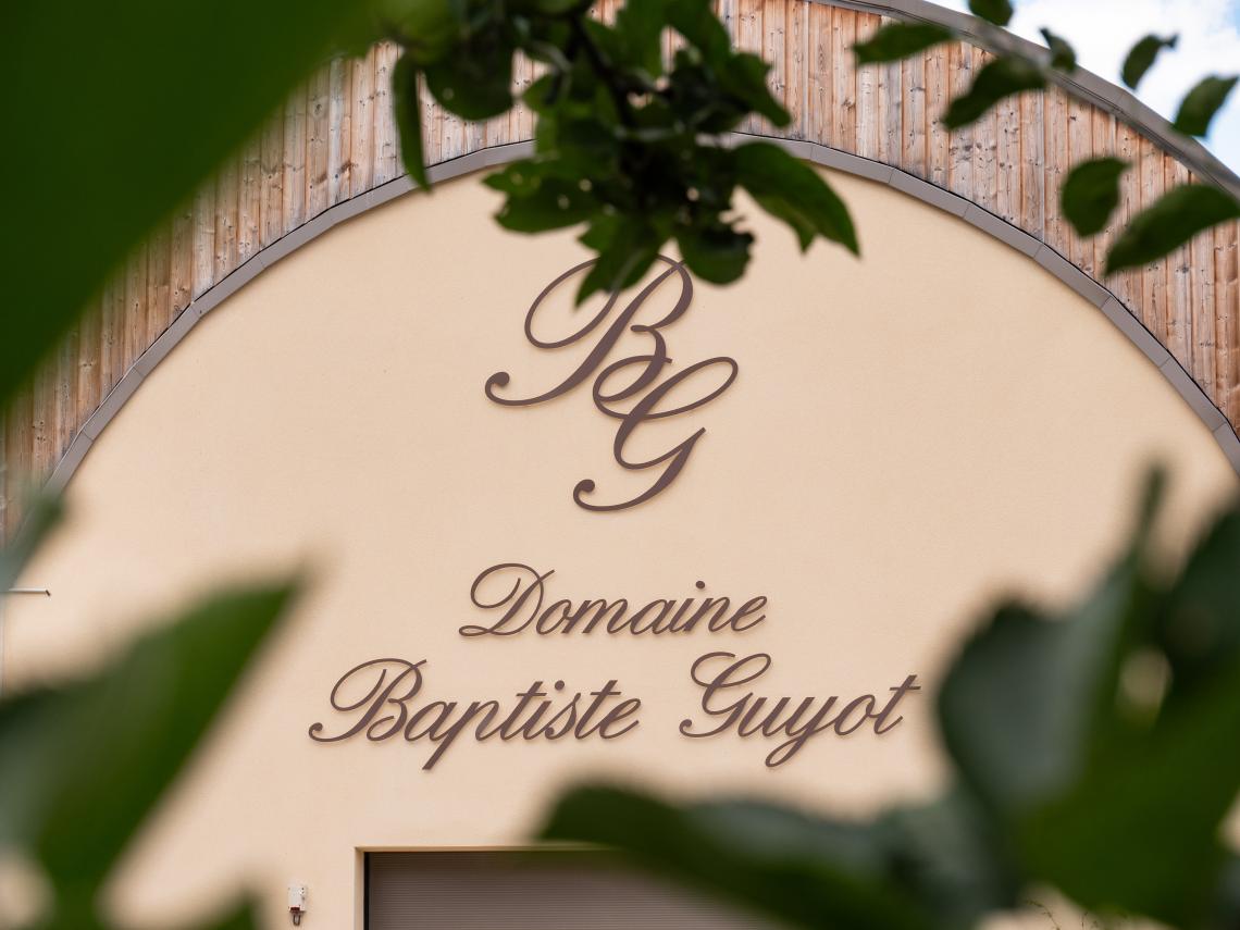 Façade Domaine Guyot Cave Domaine Baptiste Guyot Dégustation vin blanc - Domaine B. Guyot