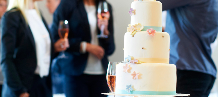 Dégustation lors d'un mariage © BIVB / IMAGE & ASSOCIES 