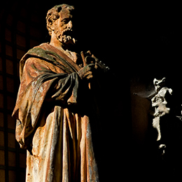 Statue des Hospices de Beaune - © BIVB / Sébastien Narbeburu