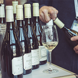  © BIVB Sébastien Boulard - Bouteilles de vin de Bourgogne