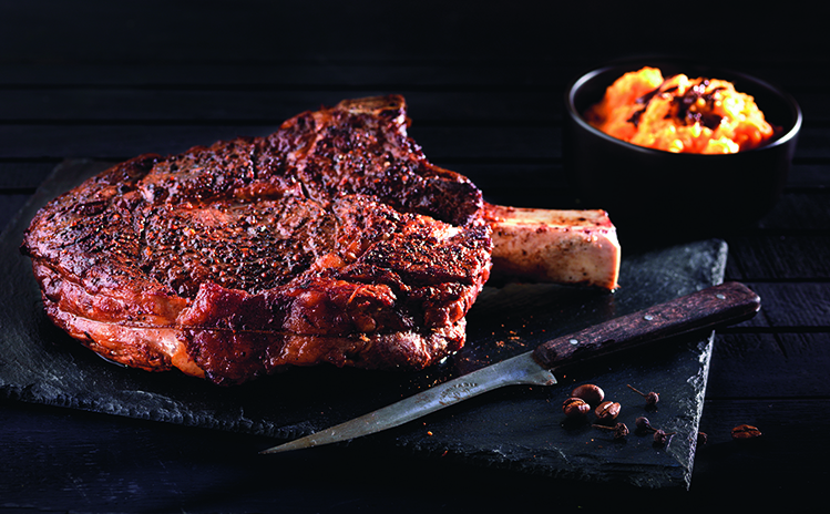 Côte de boeuf en croûte, d’épices au café, pulpe de patate douce au chocolat