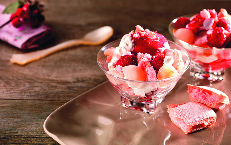 Framboises et litchis, aux biscuits roses façon « Melba »